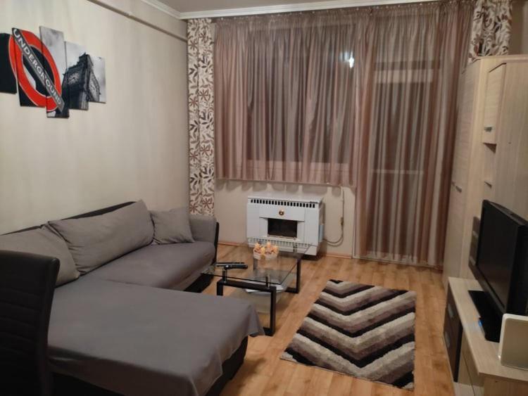 Kertvaros24 Apartman Hódmezővásárhely エクステリア 写真